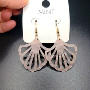 Light pink Seashell earrings pearl accent